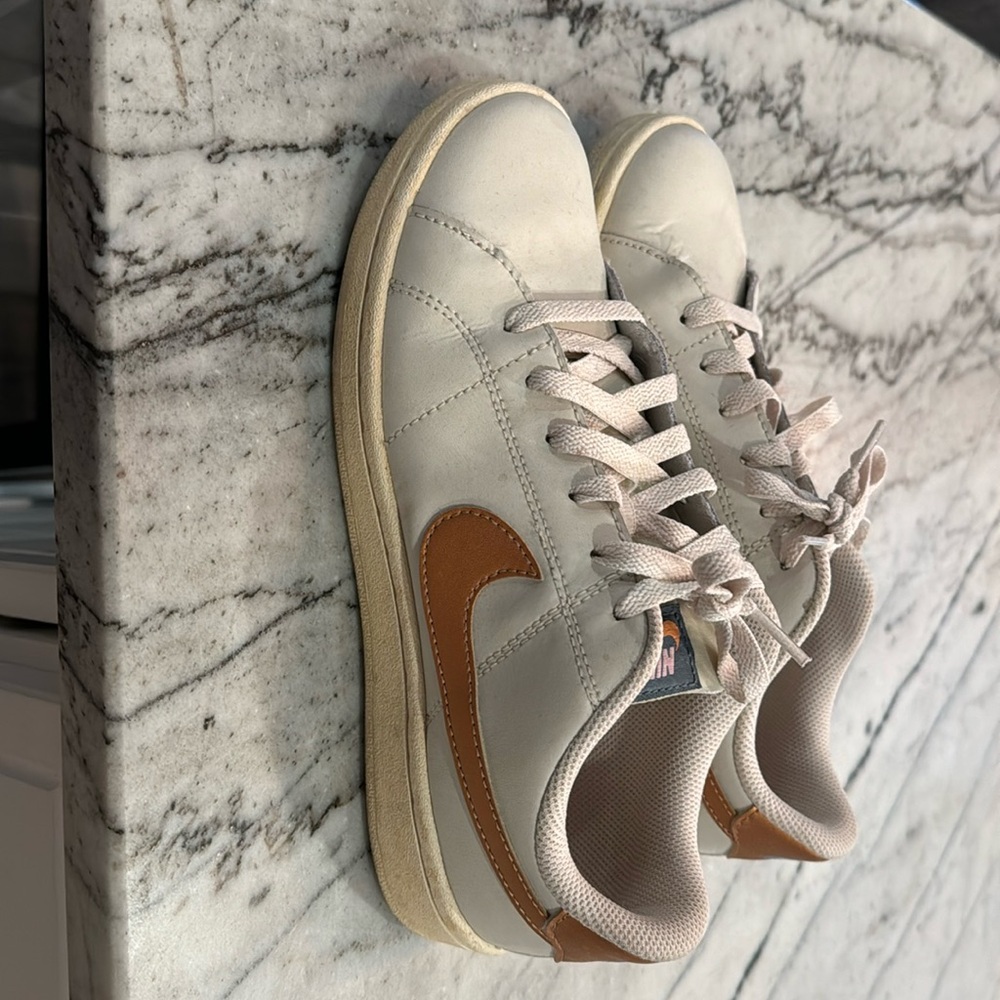 Nike Shoes Sz 8